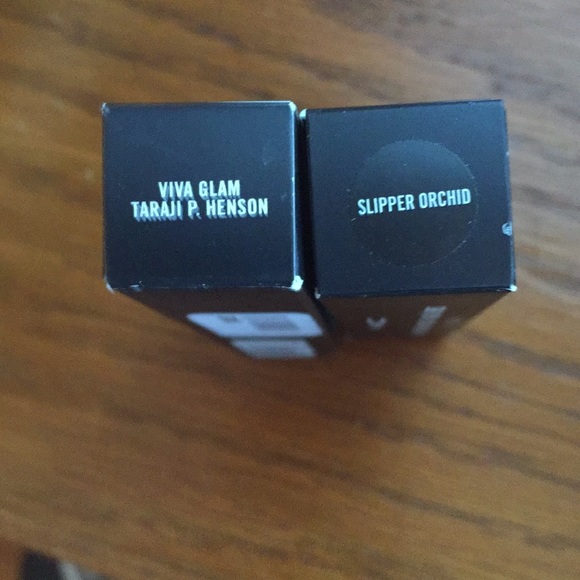 Mac Cosmetics Lip Color - Picture 2 of 3